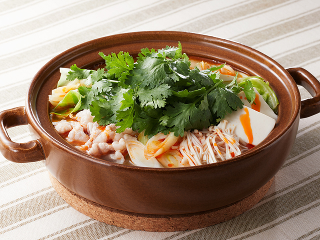 くせになるおいしさ♪ パクチー をたっぷり使ったお料理レシピ集＆人気のお店キナリノ