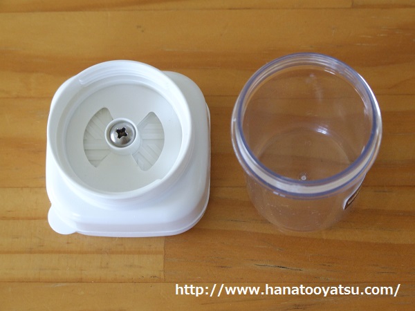 100均とは比べ物にならない！京セラ「すりごま専用セラミックミル」New！収納教える．コム