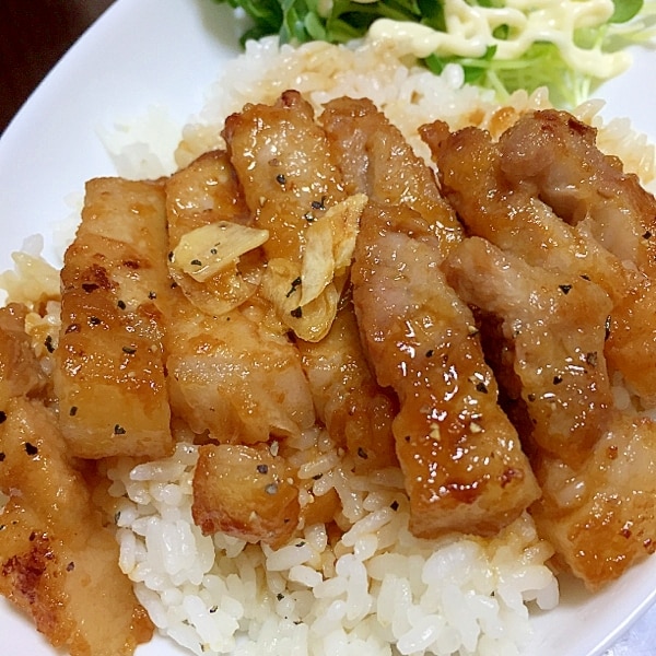 漬けダレで簡単♪豚ロースの豚丼