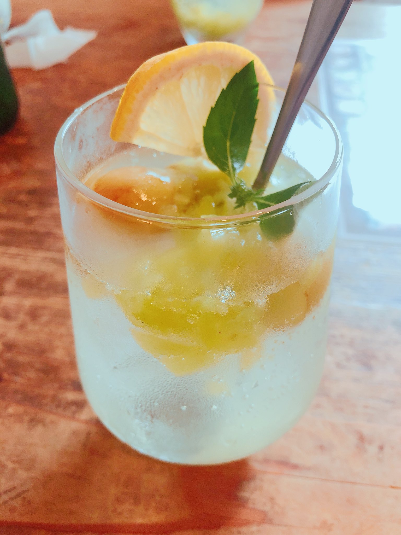 サッカー元日本代表がカフェ店員にキャリアチェンジ！Rettyグルメニュース