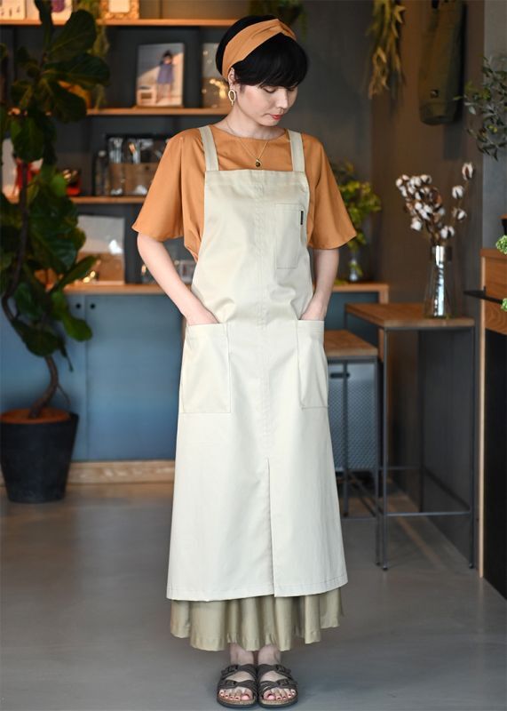 エプロンの作り方│型紙不要・かぶるタイプなど人気レシピ12選ぬくもり