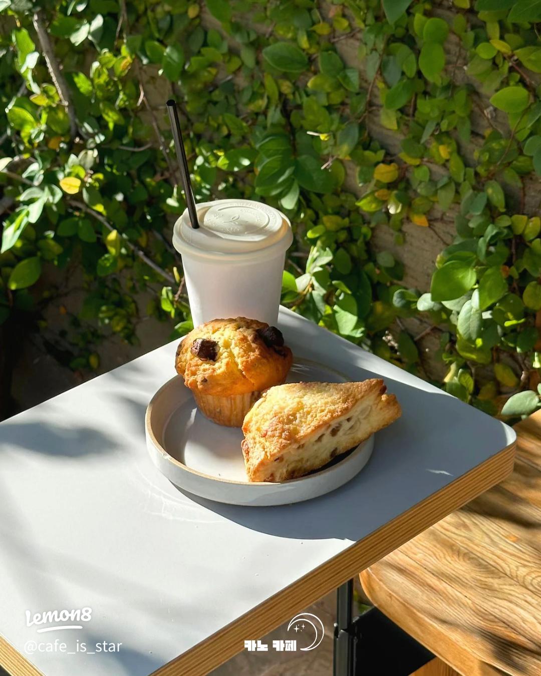 凍ったまま食べるバターサンドのひんやりした口どけとザクザク食感に夢中！ スイーツのプロのおすすめの焼菓子vol.57 - おいしいマルシェpowered by おとりよせネット