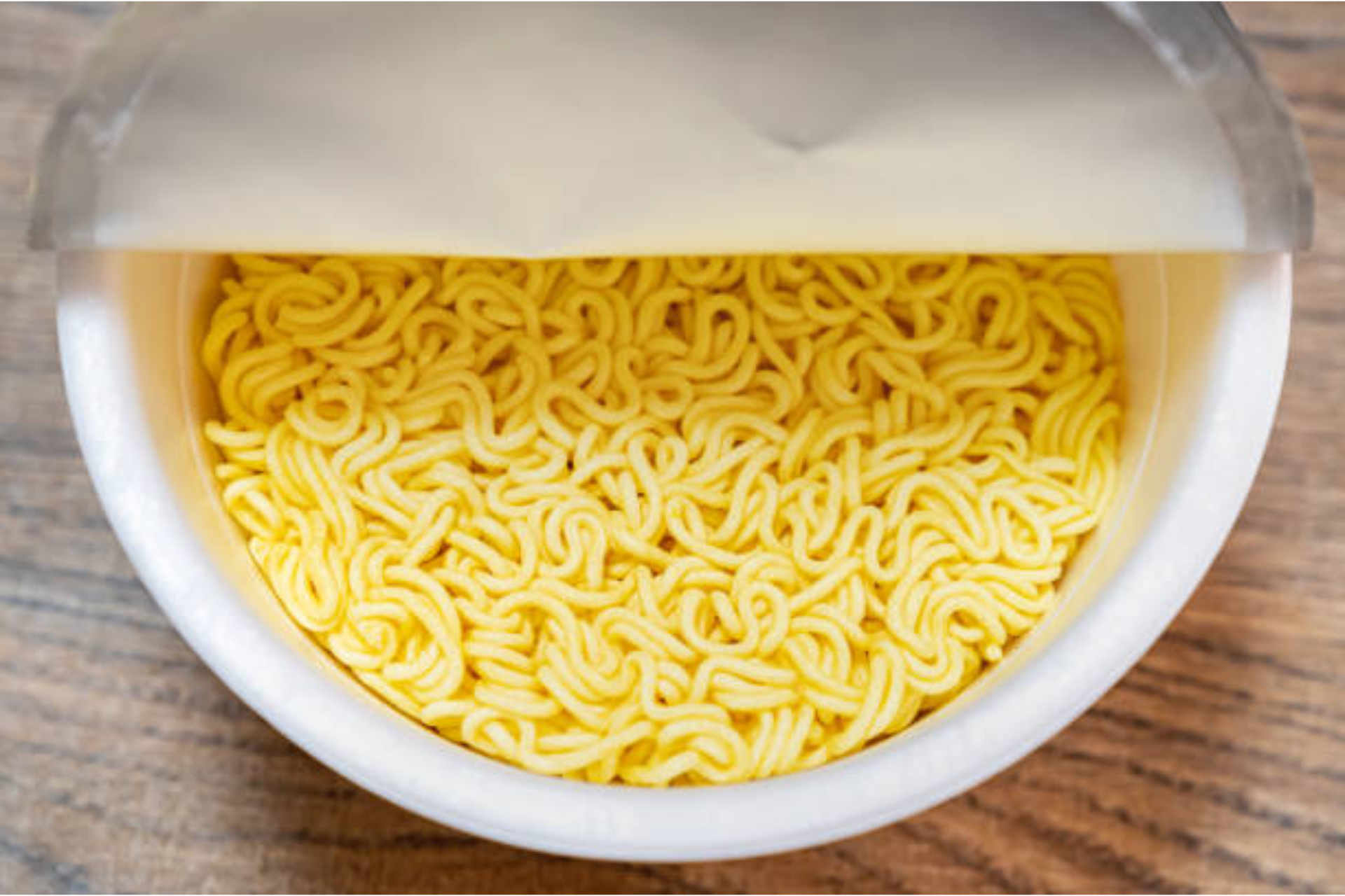 カップラーメンの賞味期限切れはいつまで食べられる？安全な保存方法や食べ方のポイントを解説HEALTH MAGAZINE