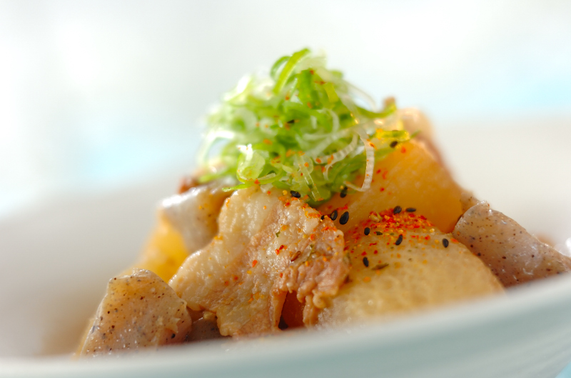 豚肉の旨味がしみしみの大根が恐ろしく旨い「豚バラ大根」の作り方