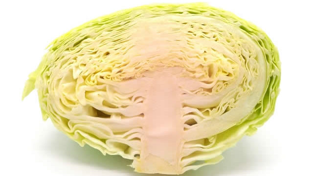 変色したキャベツは食べられる？原因と対処法を色別に解説 - Fily