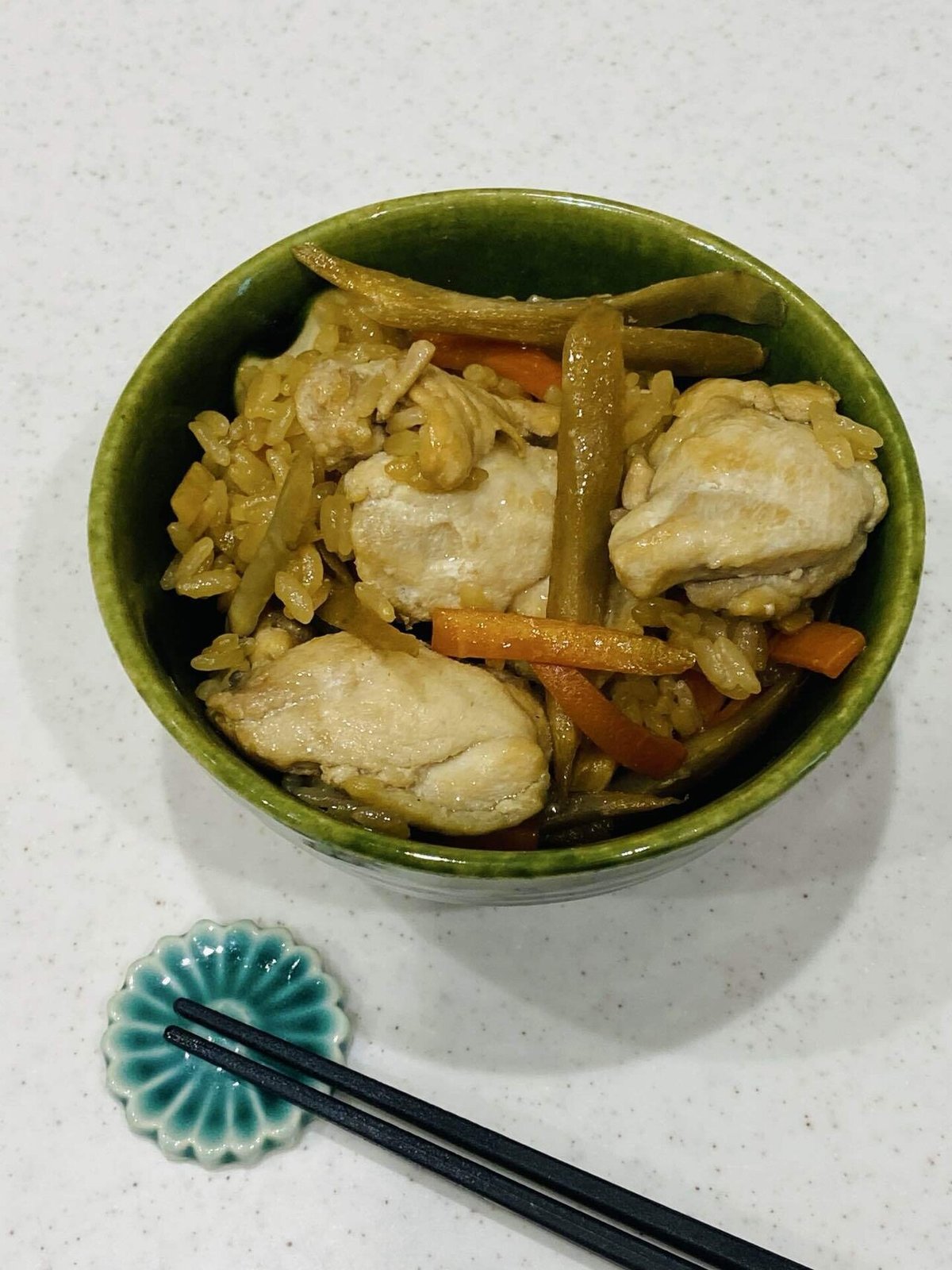 たけのこと鶏ひき肉の炊き込みご飯 山本ゆりさん・旨みあふれる牡蠣だししょうゆ使用