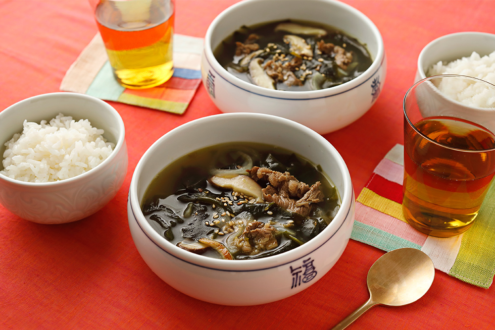 20分で作れる具沢山スープ！「牛と大根の韓国風スープ」VERY