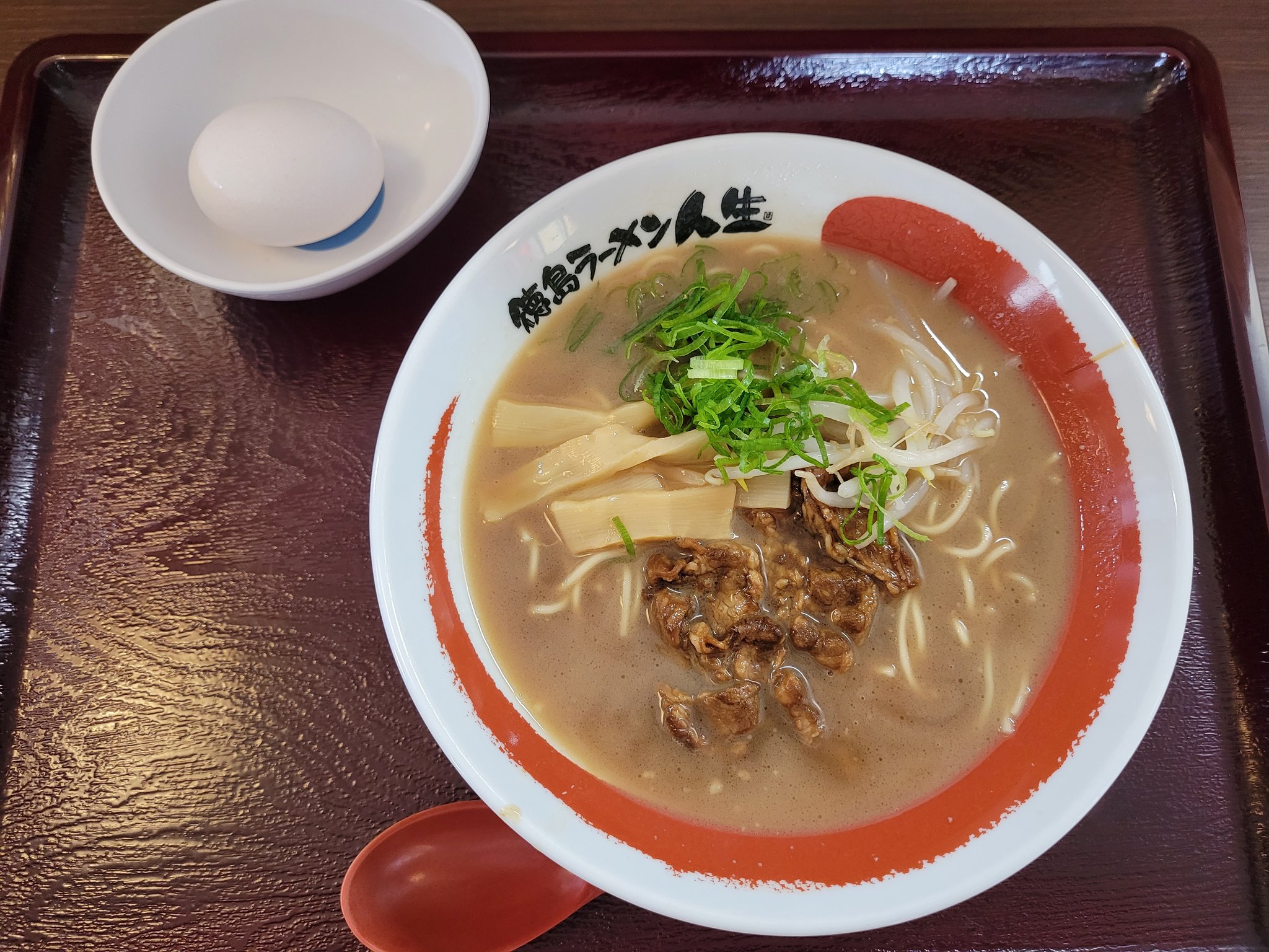 これがそうめんの新しい食べ方だ。生卵ですするシン・そうめんがウマすぎる - YouTube