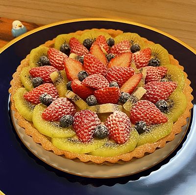 山盛りいちごタルト – 創作洋菓子工房サンクドノア