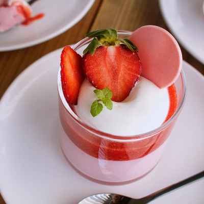 簡単！ゼラチン入りいちごミルクプリンのレシピ