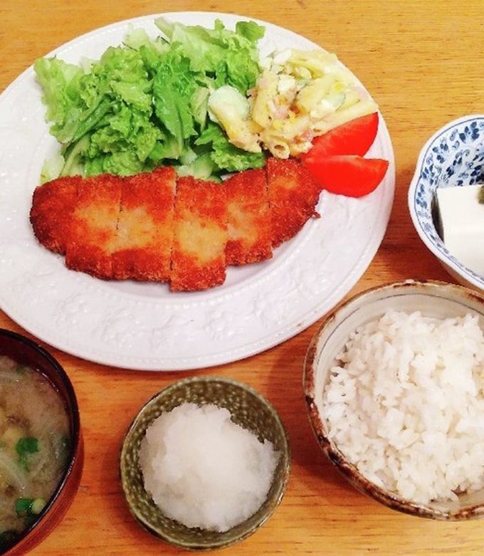 もう一品に！とんかつに合う献立レシピ27選 ！副菜から汁物までの人気レシピ・作り方デリッシュキッチン