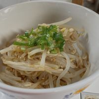 10分で完成！豚肉ともやしのレンジ蒸し