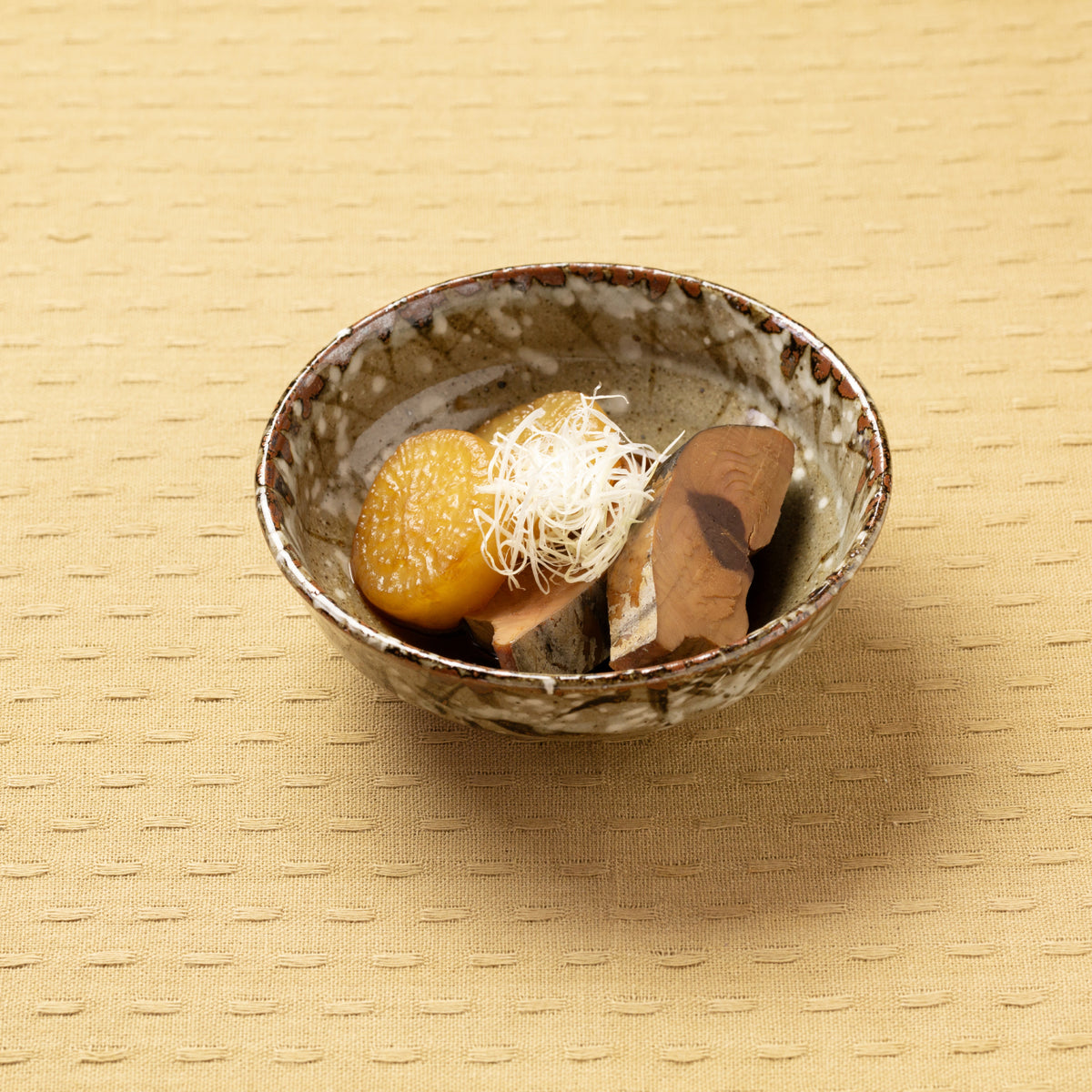 なまり節と大根の煮物ハラダコオジ