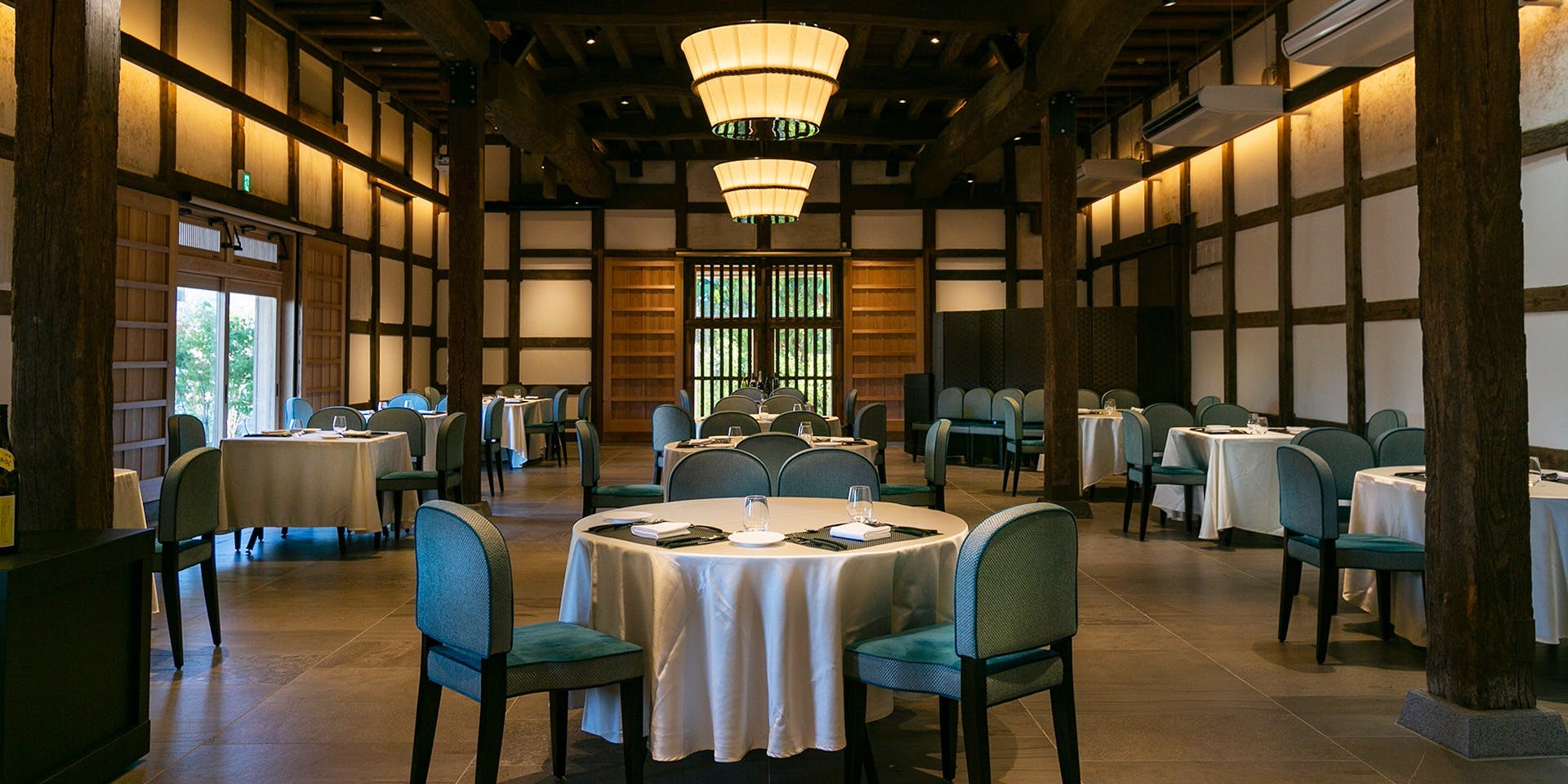 御徒町で仕事、ガード下の老舗居酒屋｢佐原屋本店｣でチョイのみ。何かきれいになっていた。 : 中年夫婦の外食2