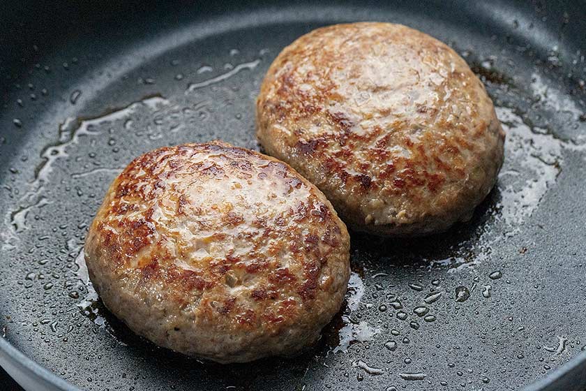 ヒルズのシェフ直伝！ 肉汁たっぷりの簡単ハンバーグレシピヒルズライフ HILLS LIFE