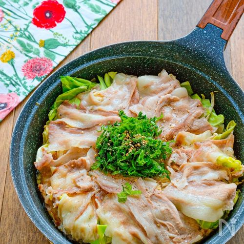 豚バラキャベツのフライパン蒸しレシピ