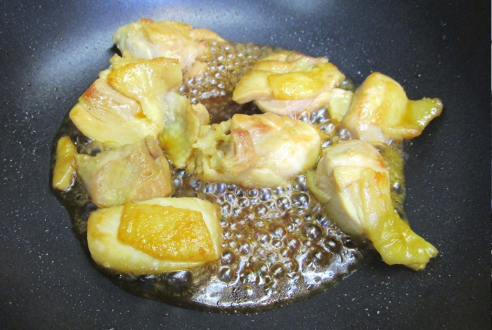 甘酢＋照り焼きだれ＋マヨで最高の味〜フォロワー数24万人の大人気インスタグラマーmotoさんの「甘酢照りマヨチキン」のレシピ暮らしとおしゃれの編集室