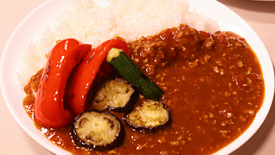 トロリとしたナスが主役級の、ナスとチキンのトマト煮込み風カレー – スパイスフルライフ