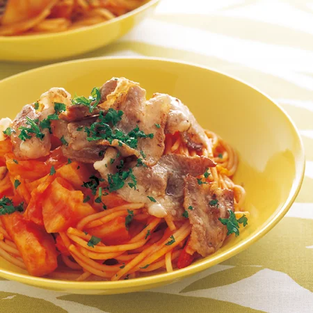 豚バラ肉とほうれん草のトマト炒め