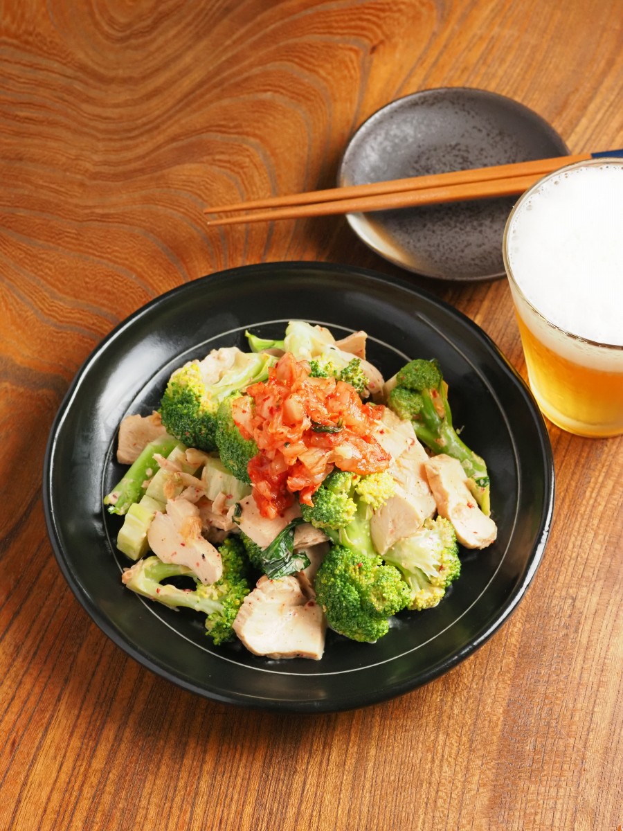 ポンマヨがめちゃ合う♪ ブロッコリーと豆腐とキムチのサラダ花ぴーのあてレシピ