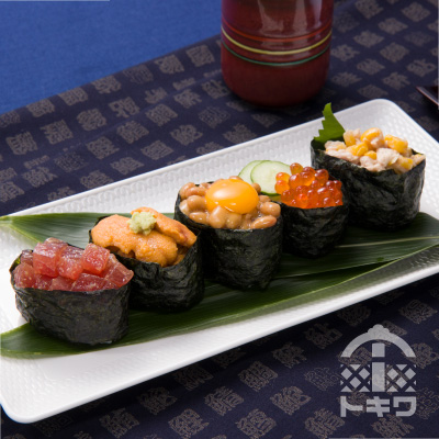 うにの寿司が軍艦巻きではなかった。ノリの味でうにの旨みが隠れてしまうから軍艦にはしないとのこと。初めて食べたけど確かにウニの味しかしない寿司、新鮮でした。その他のネタも新鮮でした。店員の対応 : image de Otaru Masazushi Main Branch - Tripadvisor