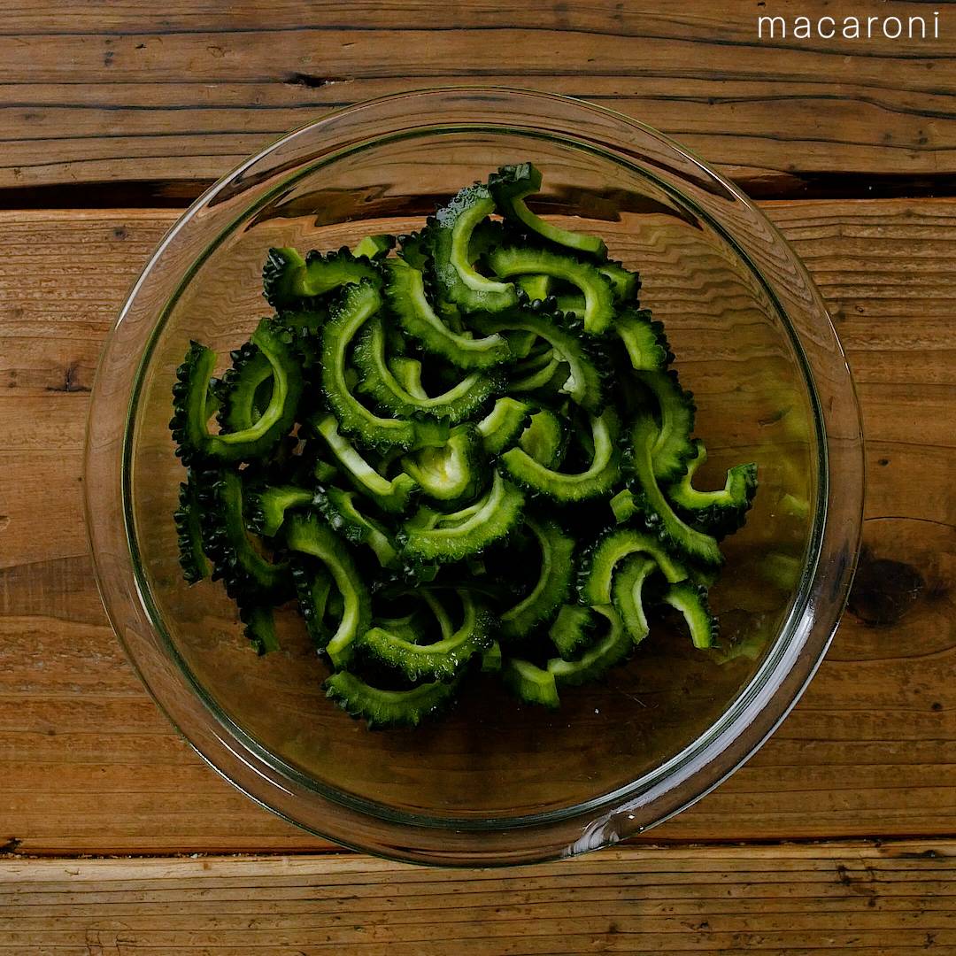 ゴーヤが苦手な人にも食べて欲しい！甘辛ゴーヤチャンプルーの作り方 レシピ- おうちごはんストーリ