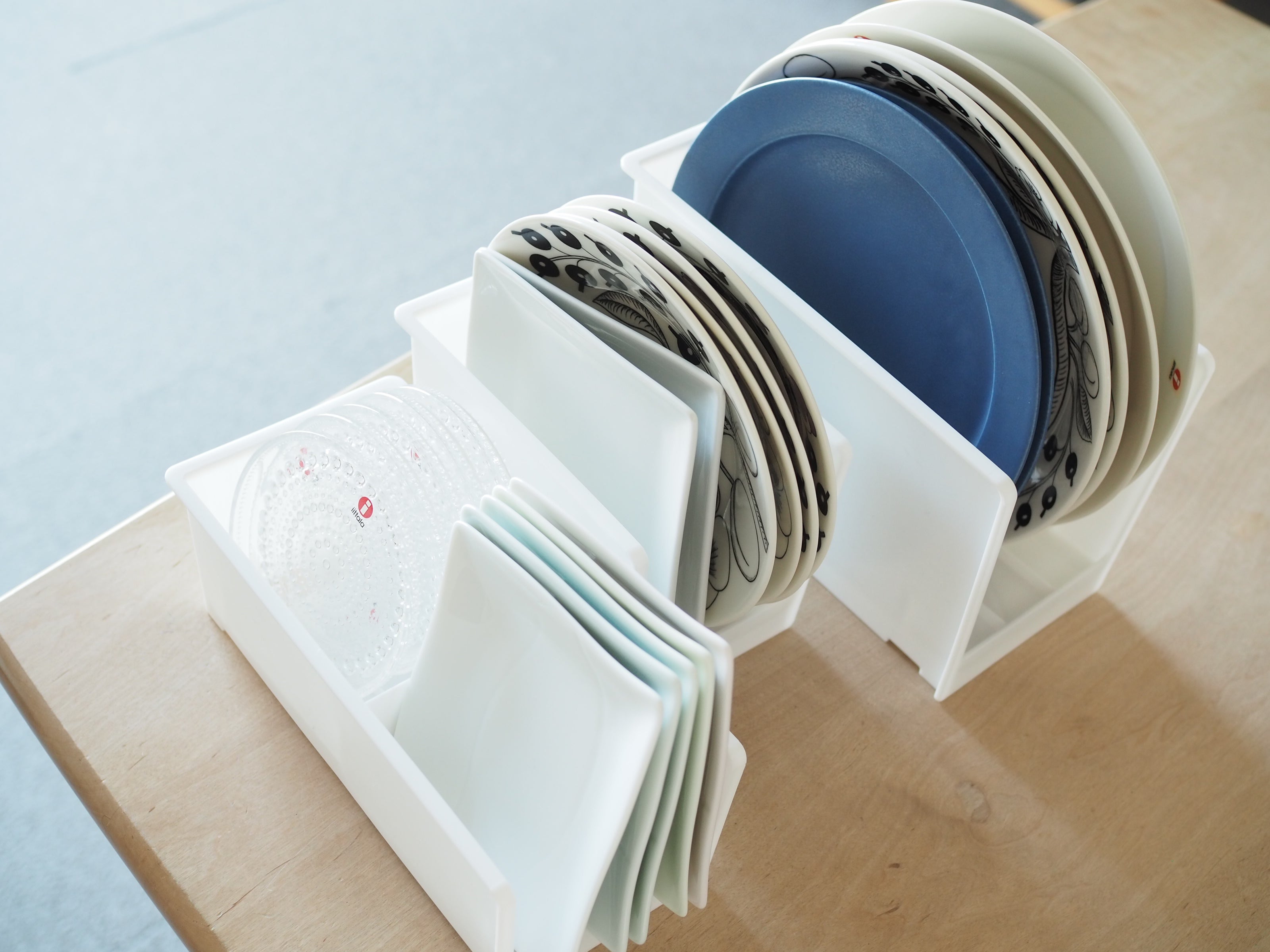 ダイソーのコレで出し入れが圧倒的に楽になった！目当てのものがすぐ取り出せるスタンド E START マガジン