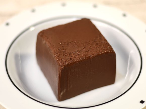 業務スーパー「297円チョコババロア」を簡単クリスマスケーキにアレンジ :窪田千紘フォトスタイリングWebマガジン「Klastyling」暮らす＋スタイリング