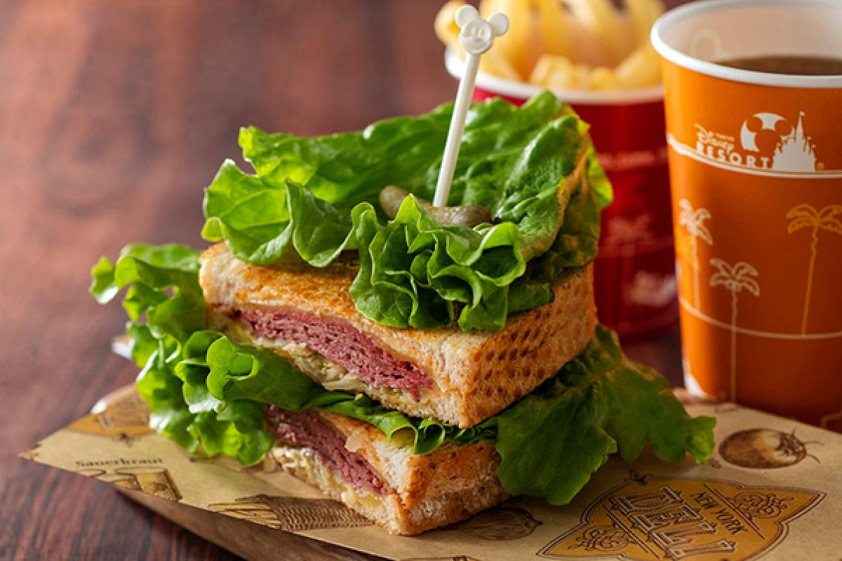 ルーベン・ホットサンド キャステルCASTEL ディズニー情報