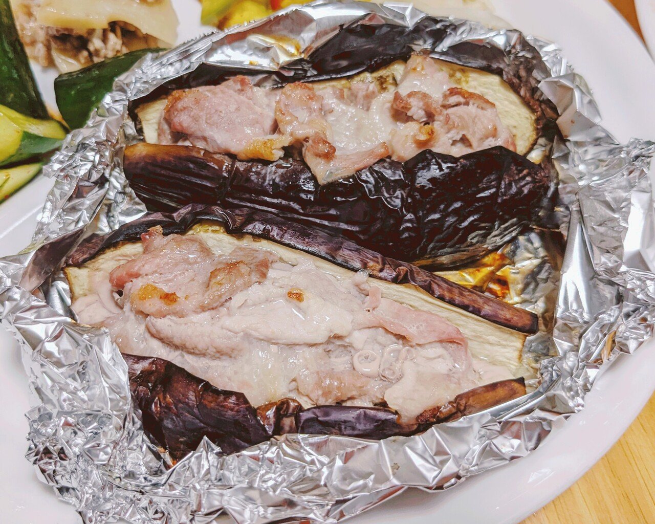 切って焼くだけ♪ なすのホイルチーズ焼き