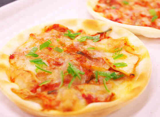 生地から手作り クリームチーズのはちみつがけピザ