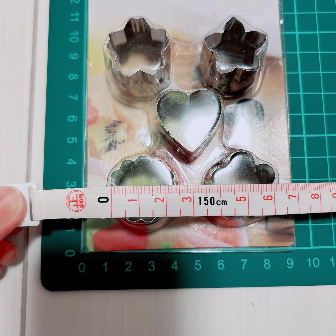 シェラトン都ホテル大阪「スイーツおせち」梅形マカロンや絵馬型クッキー入りの