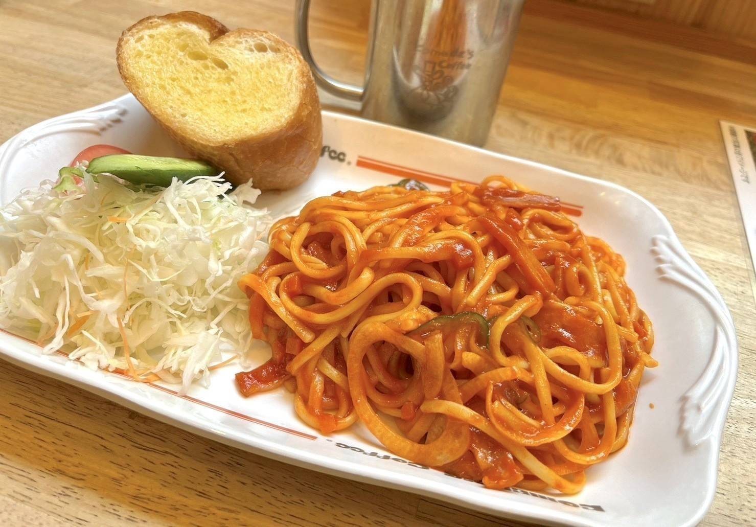 コメダ珈琲店』 ▪️ミックスサンド ▫️アイスコーヒー 昼コメプレートでお得にラッキー✨ボリューム満点のサンドにコメチキが2個あるところが嬉しい🙌💕コメダ珈琲店海南コメダ海南市和歌山ランチ和歌山カフェコメチキ昼コメプレートサンドイッチ