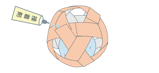 デイサービス南南西の風8月8日、今日は牛乳パックを使ってボウリングを作りました❗️ ボールもピンも牛乳パックで作れます👍綺麗な折り紙を貼って、オリジナルのボーリングセットが完成したら、皆でレッツボウリング🎳 ボールはまん丸な形ではないので、どこに転がる