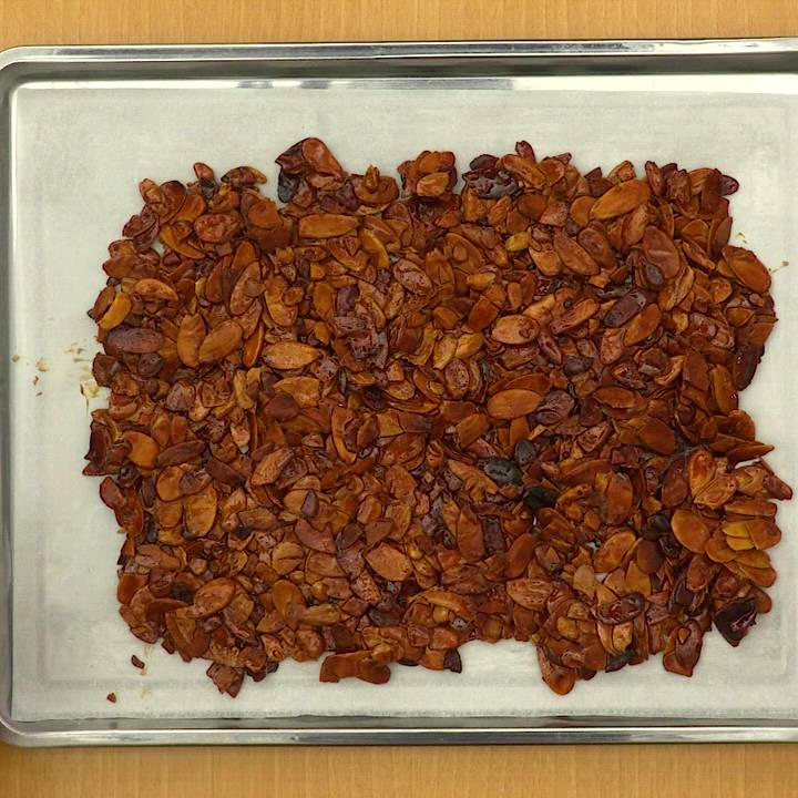 アーモンドの「プラリネ」を2通りの方法で作ってみたof nou