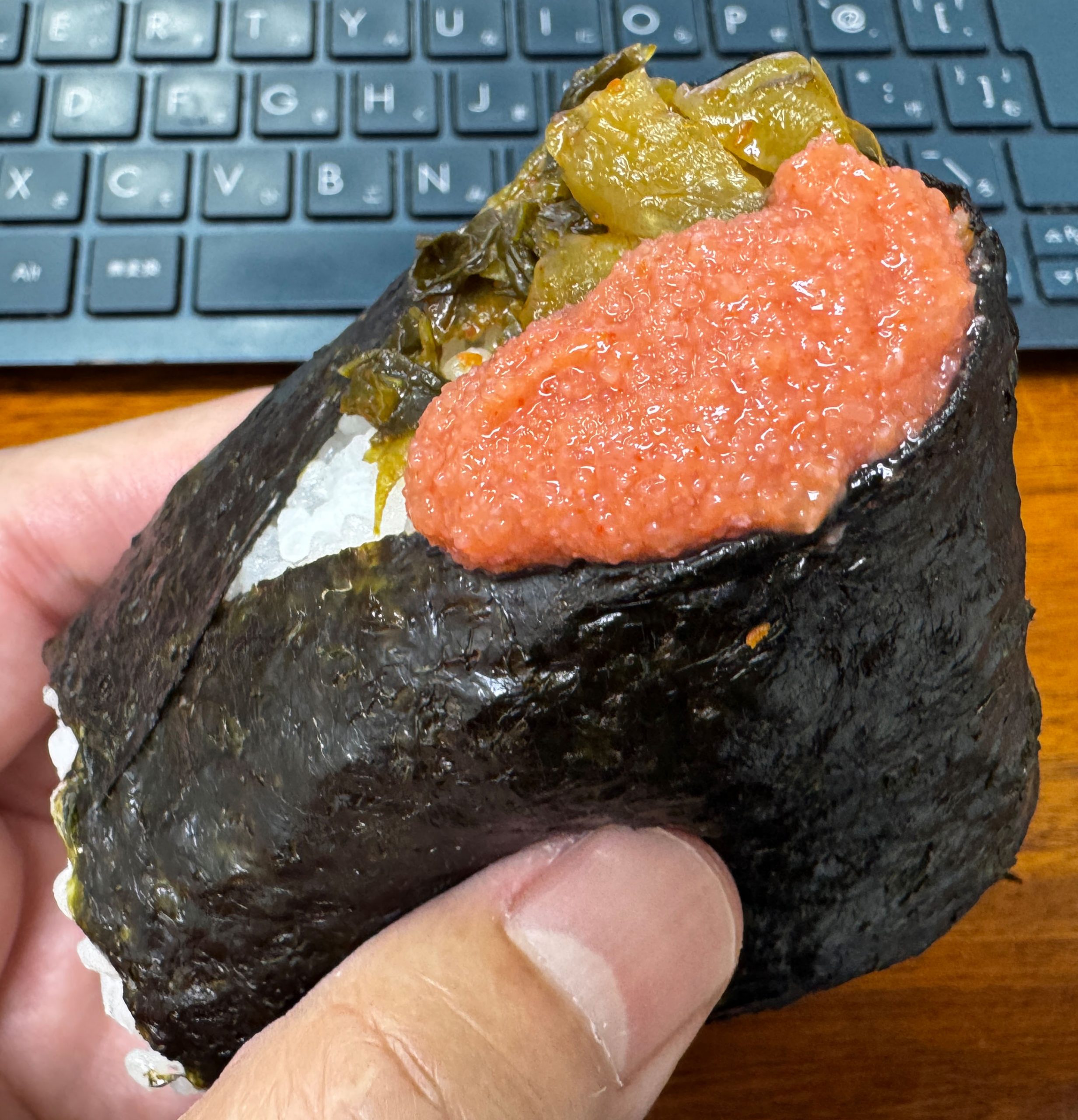 大きなおむすび 焼さばと塩昆布めし セブンイレブンのおにぎり