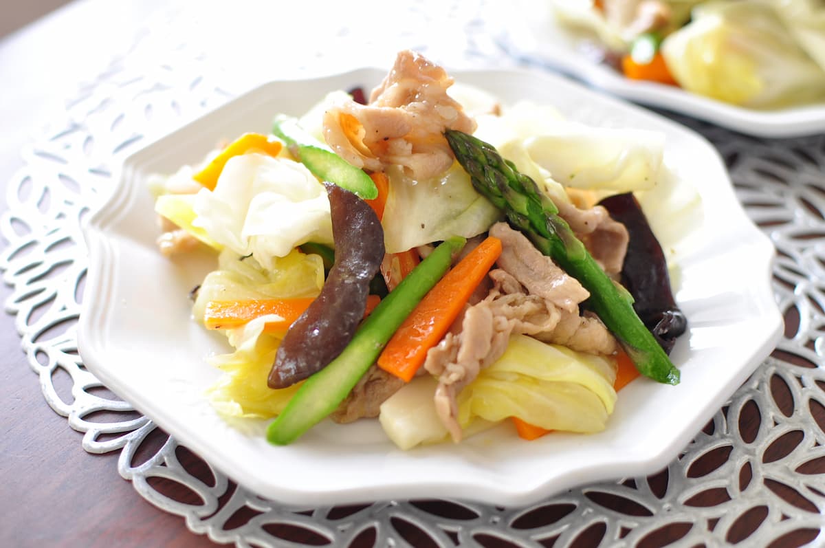 水っぽくならない！シンプルな味付け♩昔ながらの肉野菜炒め