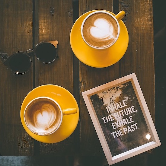 おしゃれなカフェの店内の無料のAI画像素材 - ID.82115フリー素材 ぱくたそ