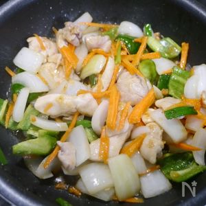 「カンタン酢」で作る鶏のさっぱり煮