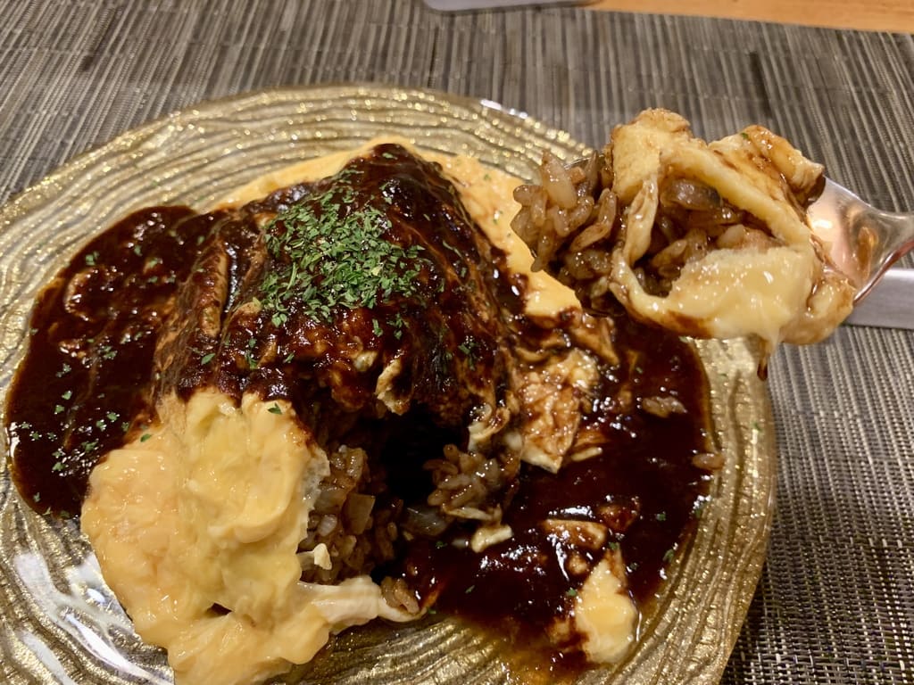 キチキチの可愛いお客様😍 そしてキチキチガールズ👩‍🦰 happyなお客様に癒されてますhappydeliciousenjoyキチキチkichikichiオムライスオムライスで世界をハッピーにオムレツomeletteキチキチオムライスkichikichiomuriceキチキチハッピーオムライス