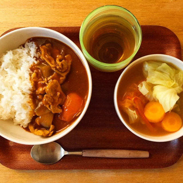 ハヤシライスの献立30選！付け合せの副菜やサラダ・スープなどのレシピもネスレ日本 製品情報サイト