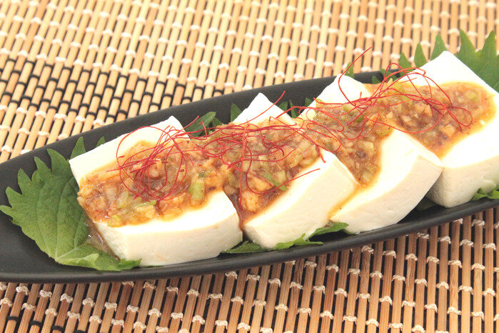 ハイボールにもってこいレシピ06「熱々キムチ納豆のせ冷奴」