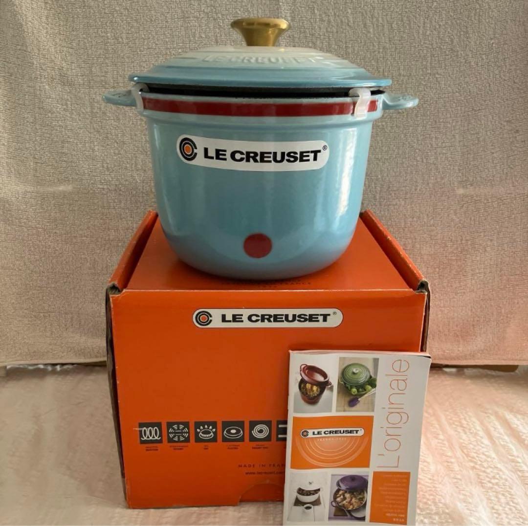 新しいル・クルーゼが仲間入りしたので とろとろ玉子と肉団子のキムチスープを🍲✨ ル・クルーゼはスープやご飯を作るときに使うことが多め✨ staubはお肉がとろとろになるからお肉料理に使うことが多め😊✨キッチンがカラフルになった💚❤️🩵💜ルクルーゼ staub