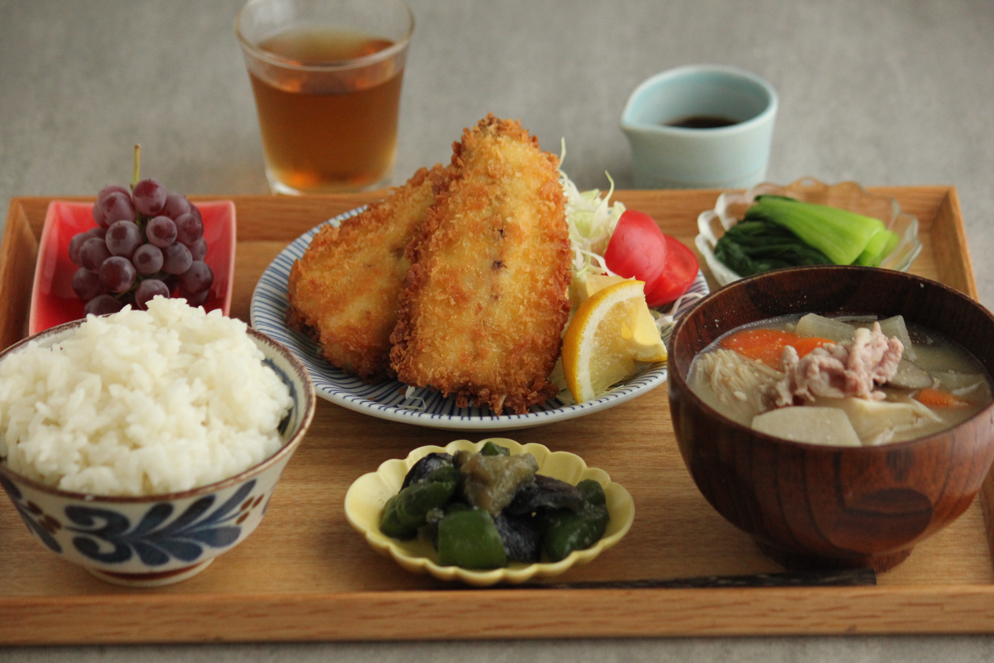 家庭料理の定番「肉じゃがの献立」おすすめ副菜＆汁物レシピキナリノ