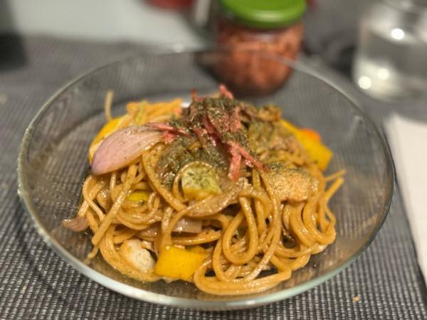 野菜が摂れる！ナポリタン風焼きそば&KAGOME