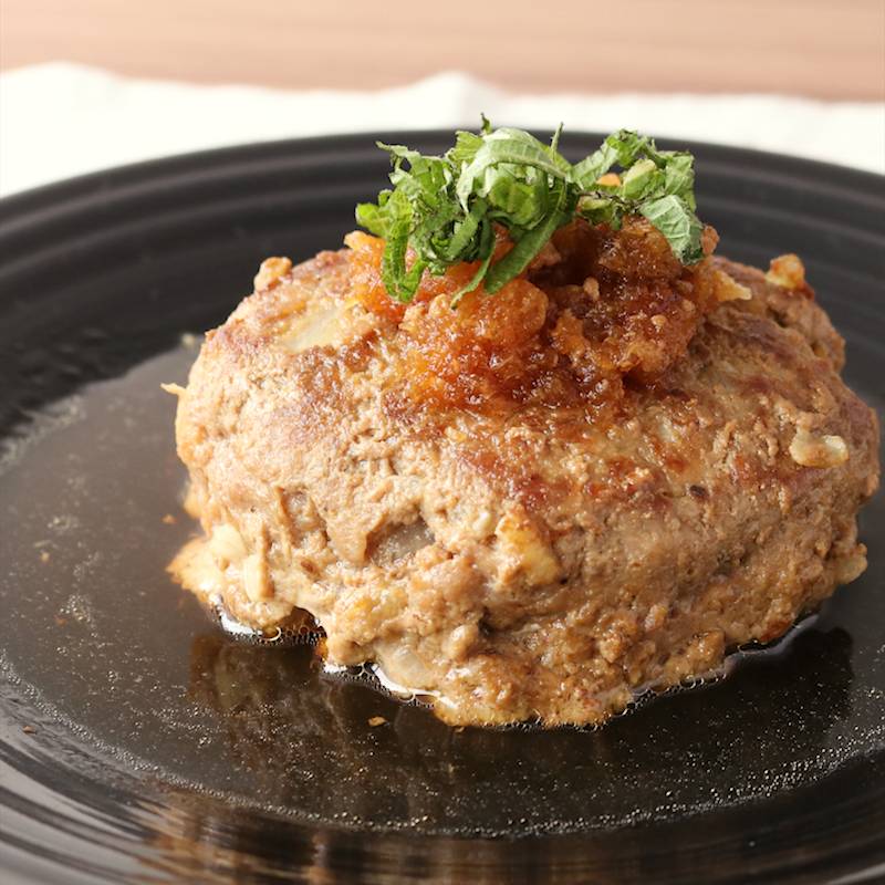 簡単で本格派！絶品☆煮込みハンバーグハイライフポーク