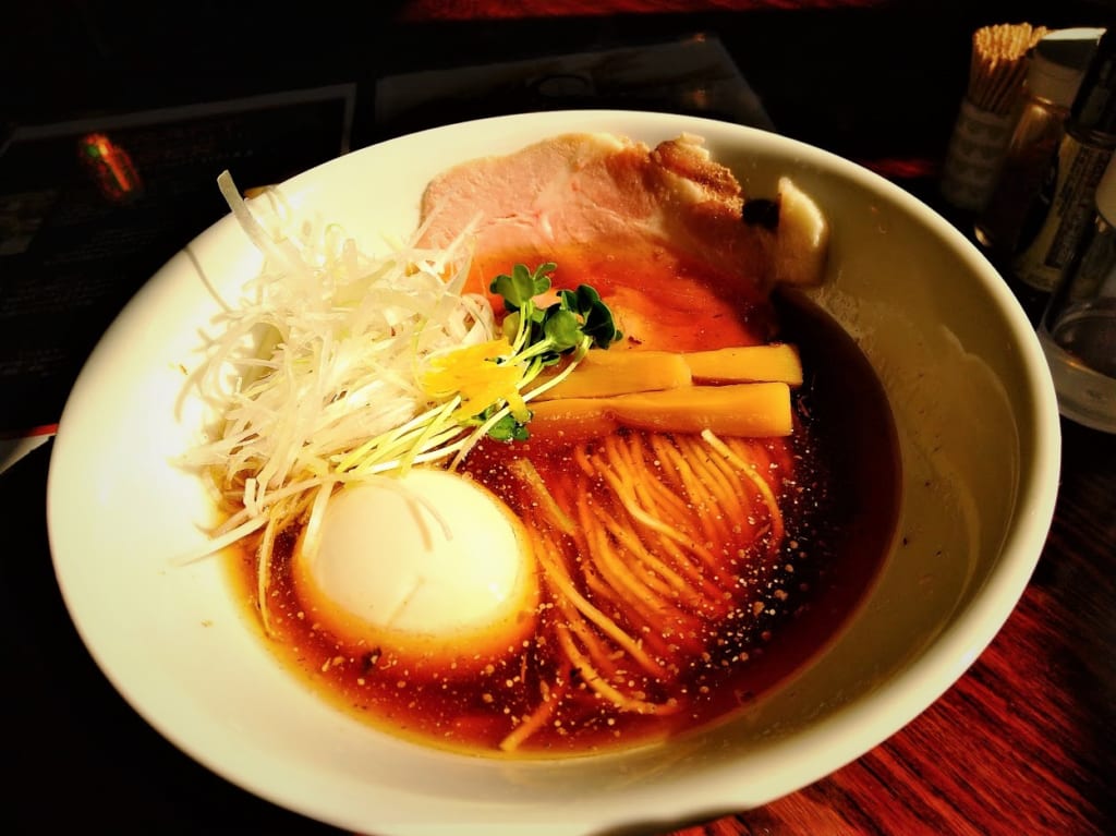 登戸 冷凍ラーメン自販機「ヌードルツアーズ」の家系ラーメンを食べてみた登戸・向ヶ丘遊園まち歩きナビ