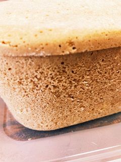 🧁 プロテイン米粉蒸しパン マーブルシリーズ🌀🤍 下のプロテインの味を変えたり 上のパウダーを変えたりと応用きくので 最近ハマりまくってます😽なにより美味しい ！ これひとつで タンパク質しっかり摂れるし 卵も油も使わないので低脂質🌿 ダイエット向けなのに