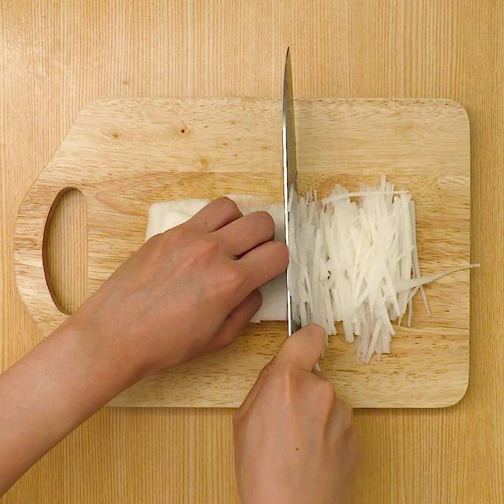 野菜の切り方細切り・千切り 大根・ニンジン編正月おせち なますを作る前に見て