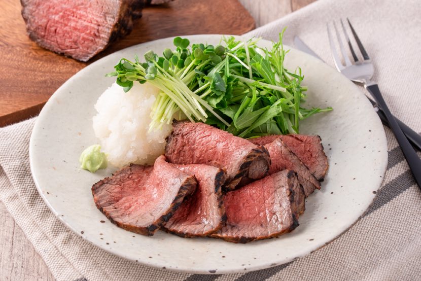 YOSHIMIシェフ直伝！ ローストビーフ丼の盛り付け方